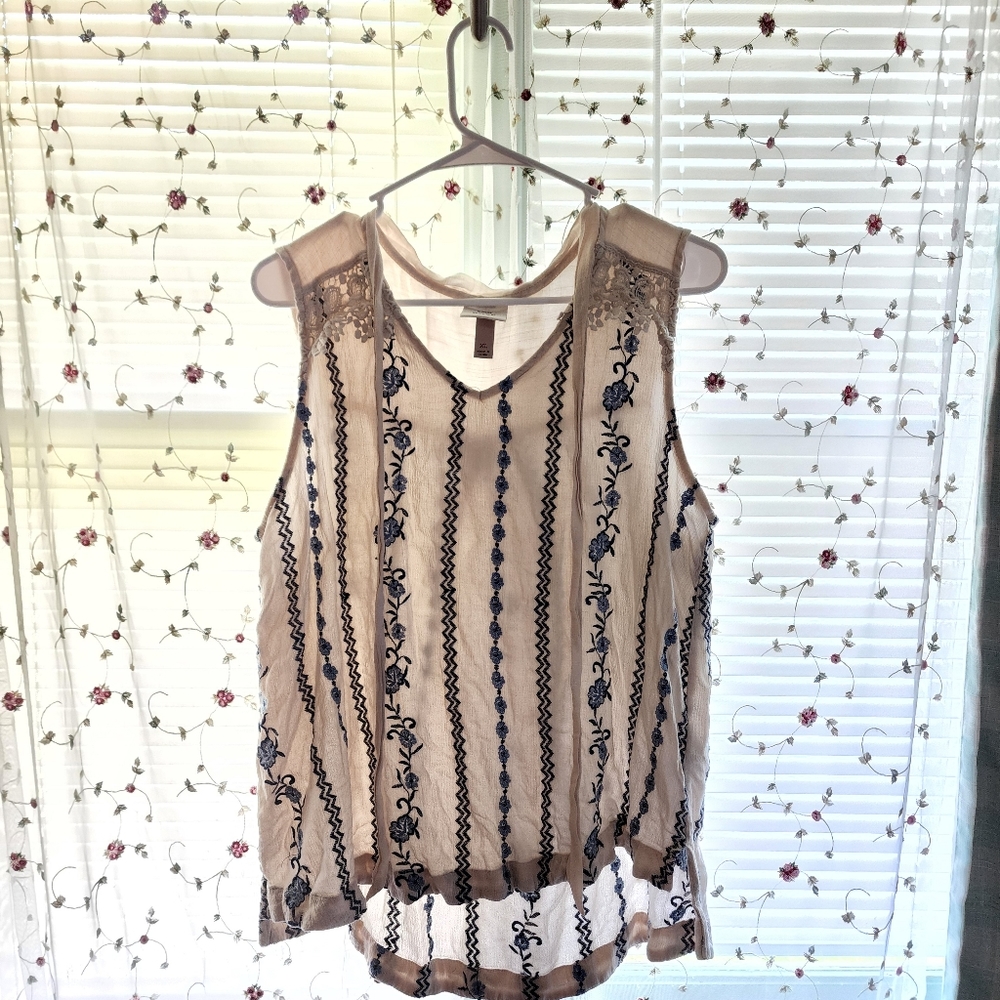Floral Patterned Tank Top